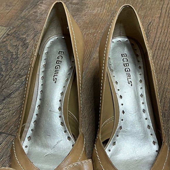 BCBGirls Open Toed Tan Youth Wedge Heels Size 8 - Picture 3 of 7